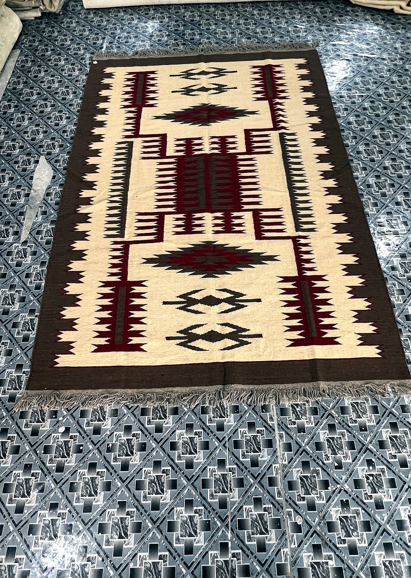 Handwoven ivory kilim runner with maroon and green stepped medallions | The Rugs Curator — Pakistani Premium Rugs